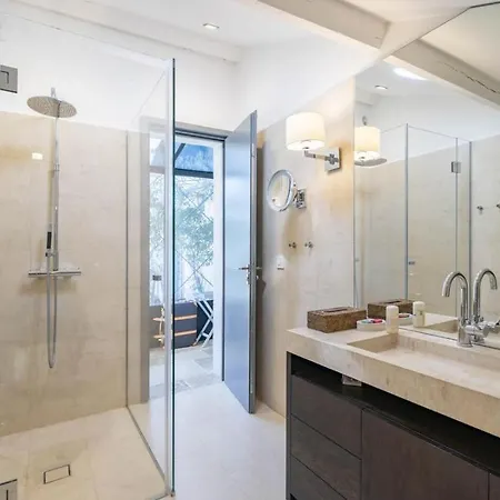 5br In Cap D'antibes - What'app - 0034-656-619-782 - For Reservations! וילה